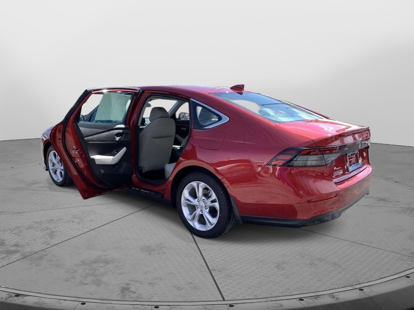 Used 2023 Honda Accord LX image 35