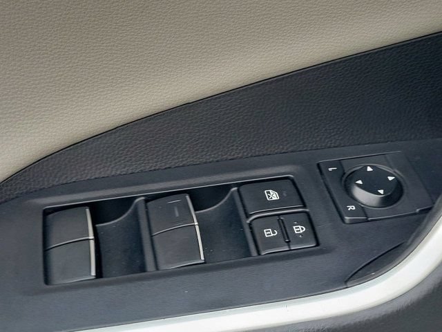 Used 2020 Toyota RAV4 Limited w/ Limited Grade Weather Package AWD/4WD image 31