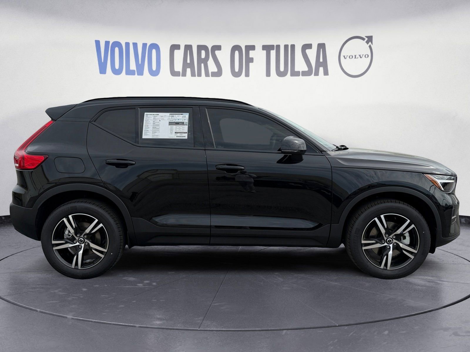 New 2026 Volvo XC40 B5 Core AWD/4WD image 6