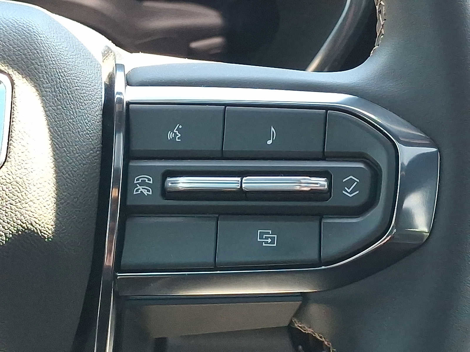 Used 2024 GMC Canyon AT4 AWD/4WD image 22