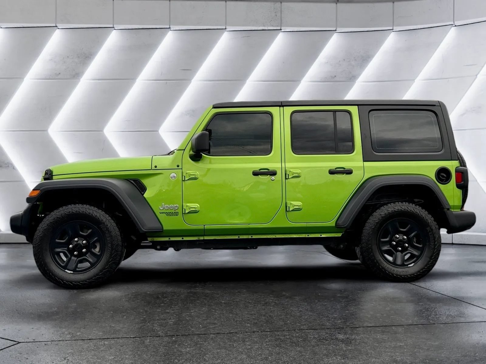 Used 2018 Jeep Wrangler Unlimited Sport AWD/4WD image 5