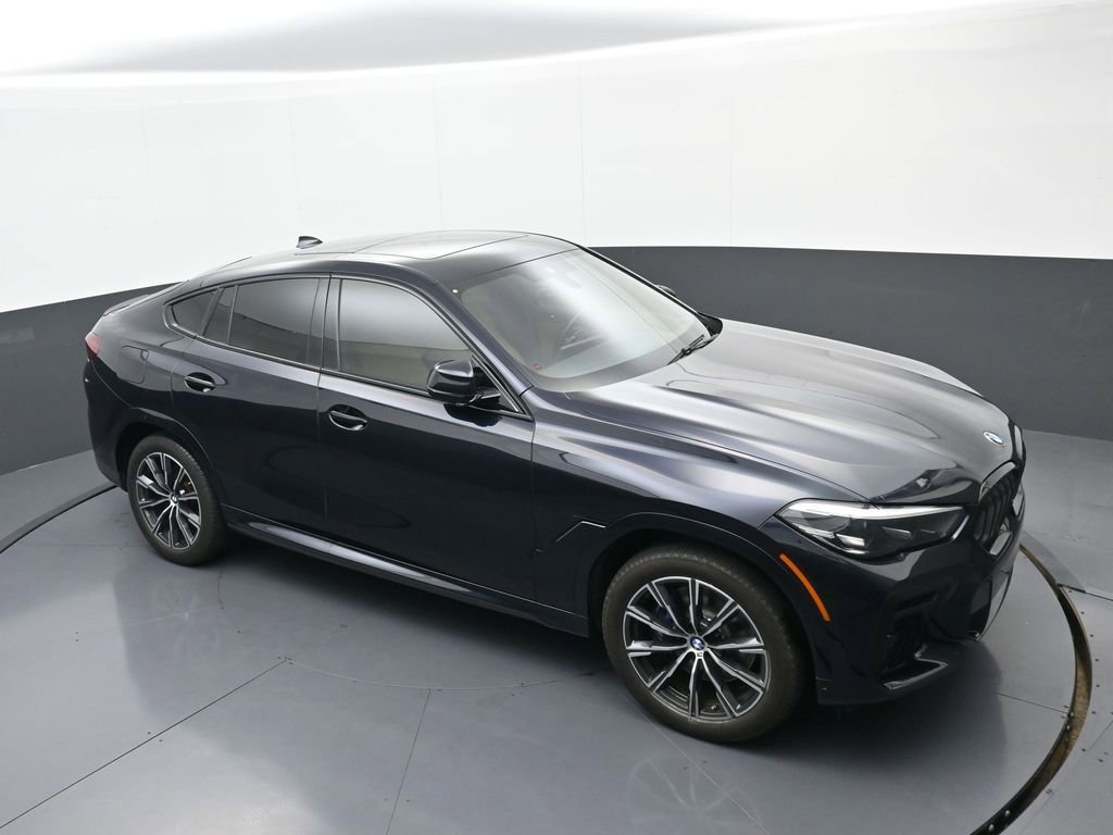 Used 2022 BMW X6 xDrive40i w/ M Sport Package AWD/4WD image 29
