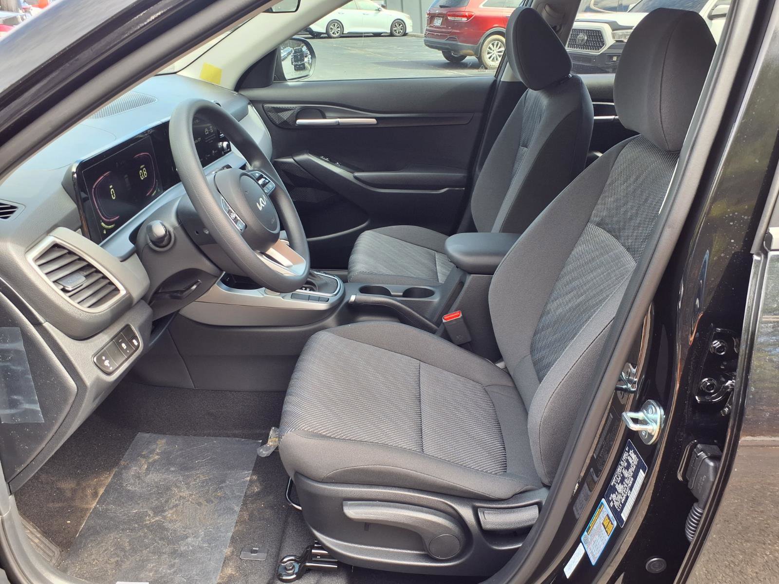 New 2026 Kia Seltos LX image 5