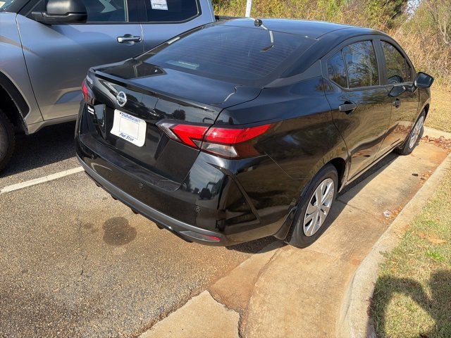 Used 2022 Nissan Versa S image 14