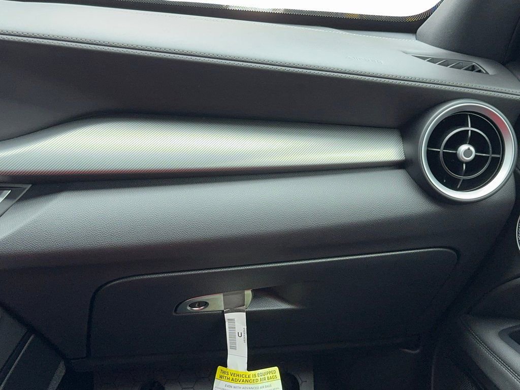 Used 2024 Alfa Romeo Stelvio Veloce image 18