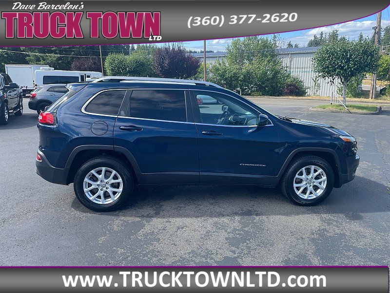 Used 2018 Jeep Cherokee Latitude Plus AWD/4WD image 6
