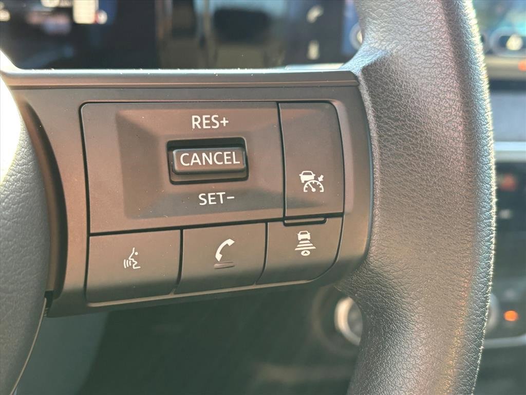 Used 2025 Nissan Kicks SV w/ Charging Package image 16