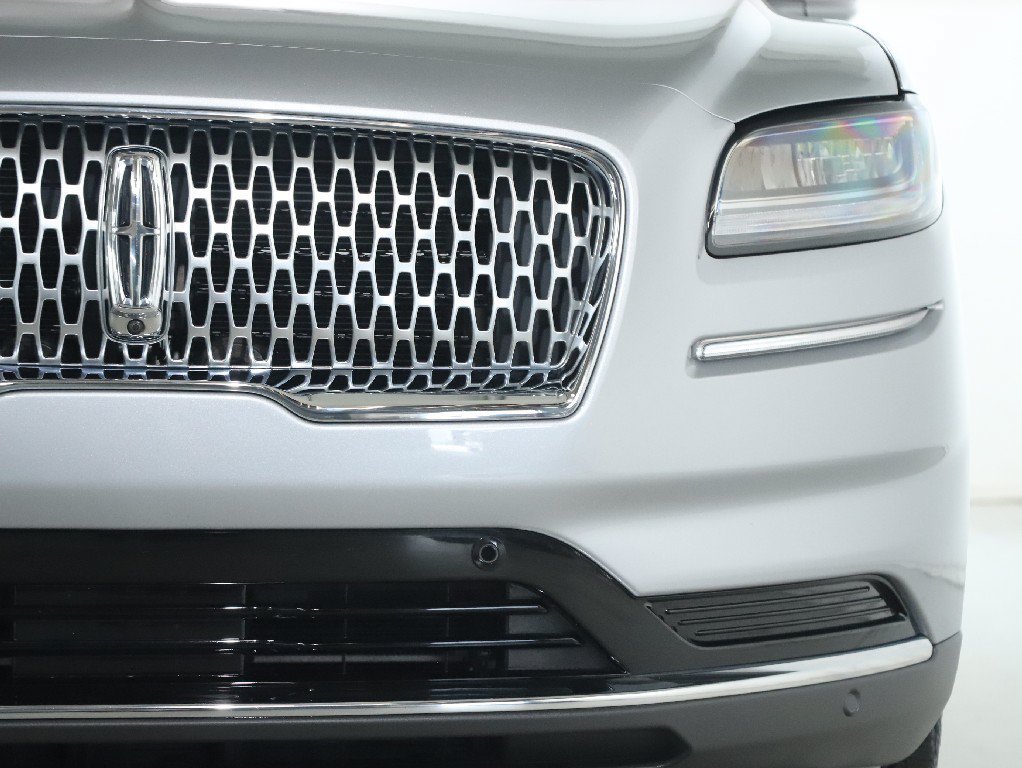 Used 2023 Lincoln Nautilus Reserve w/ Equipment Group 201A AWD/4WD image 7