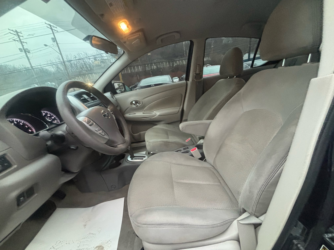Used 2015 Nissan Versa SV image 8