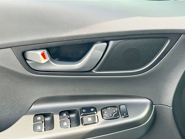 Used 2021 Hyundai Kona SEL w/ Cargo Package image 17