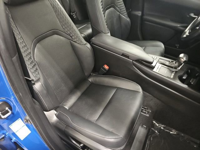 Used 2022 Lexus UX 250h w/ Premium Package image 38