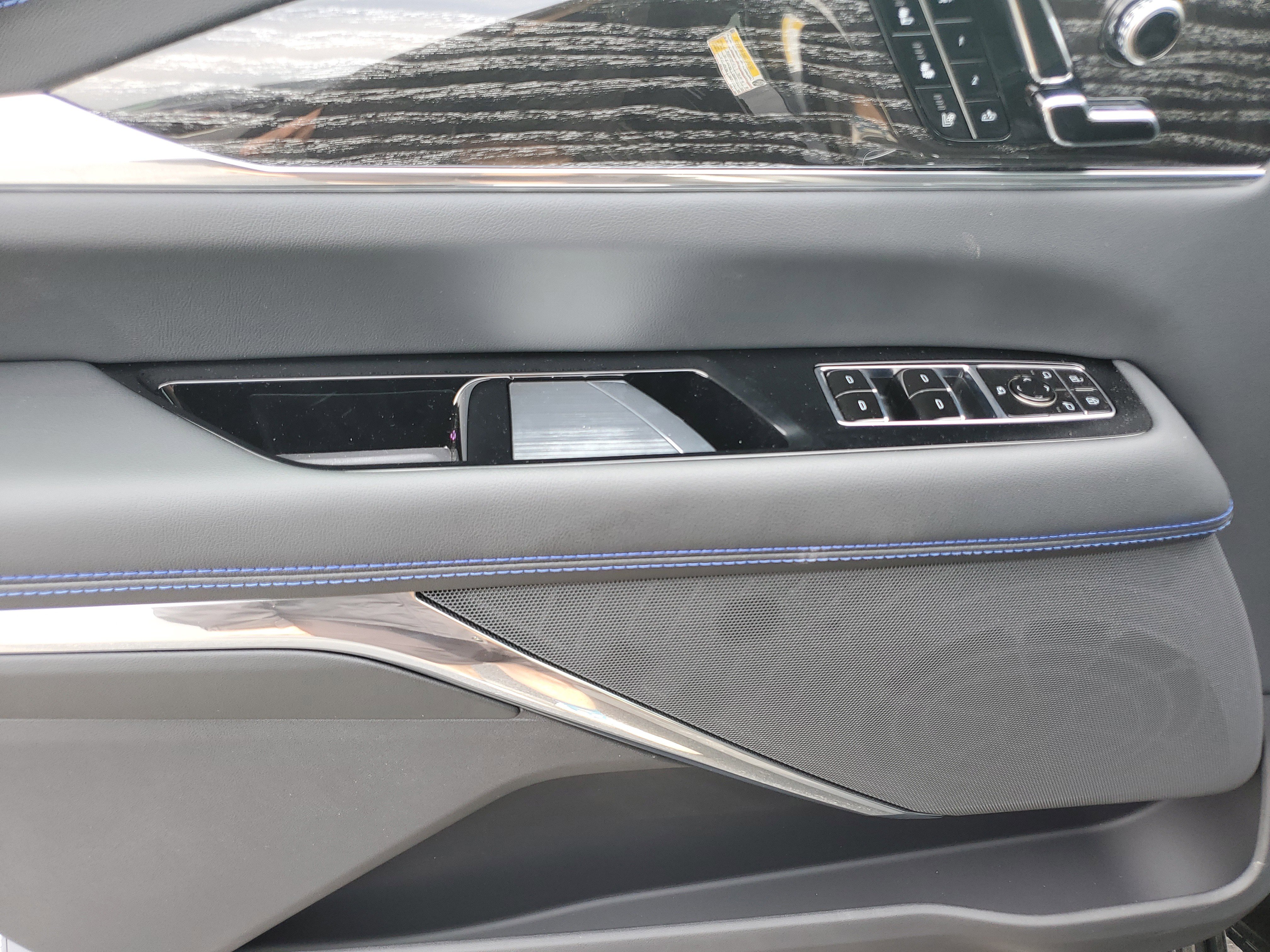 New 2025 Cadillac Escalade IQ Sport 1 w/ Smart Trailering package image 17