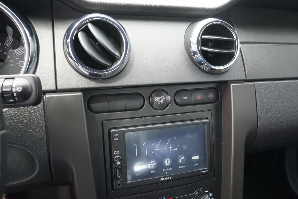 Used 2005 Ford Mustang Premium RWD image 17