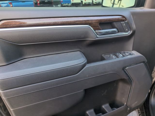 New 2025 GMC Sierra 1500 Elevation image 17