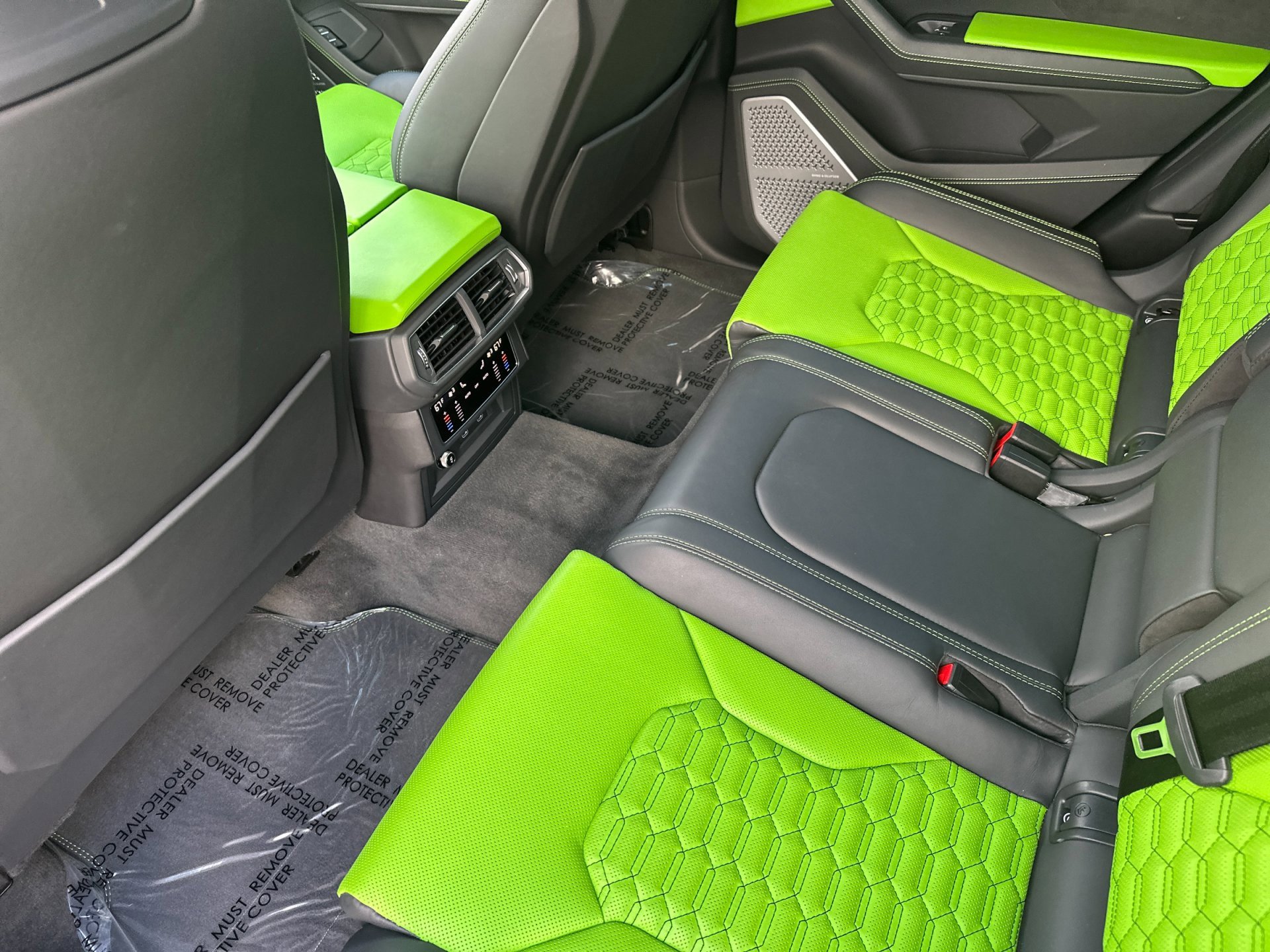 Used 2022 Lamborghini Urus image 8