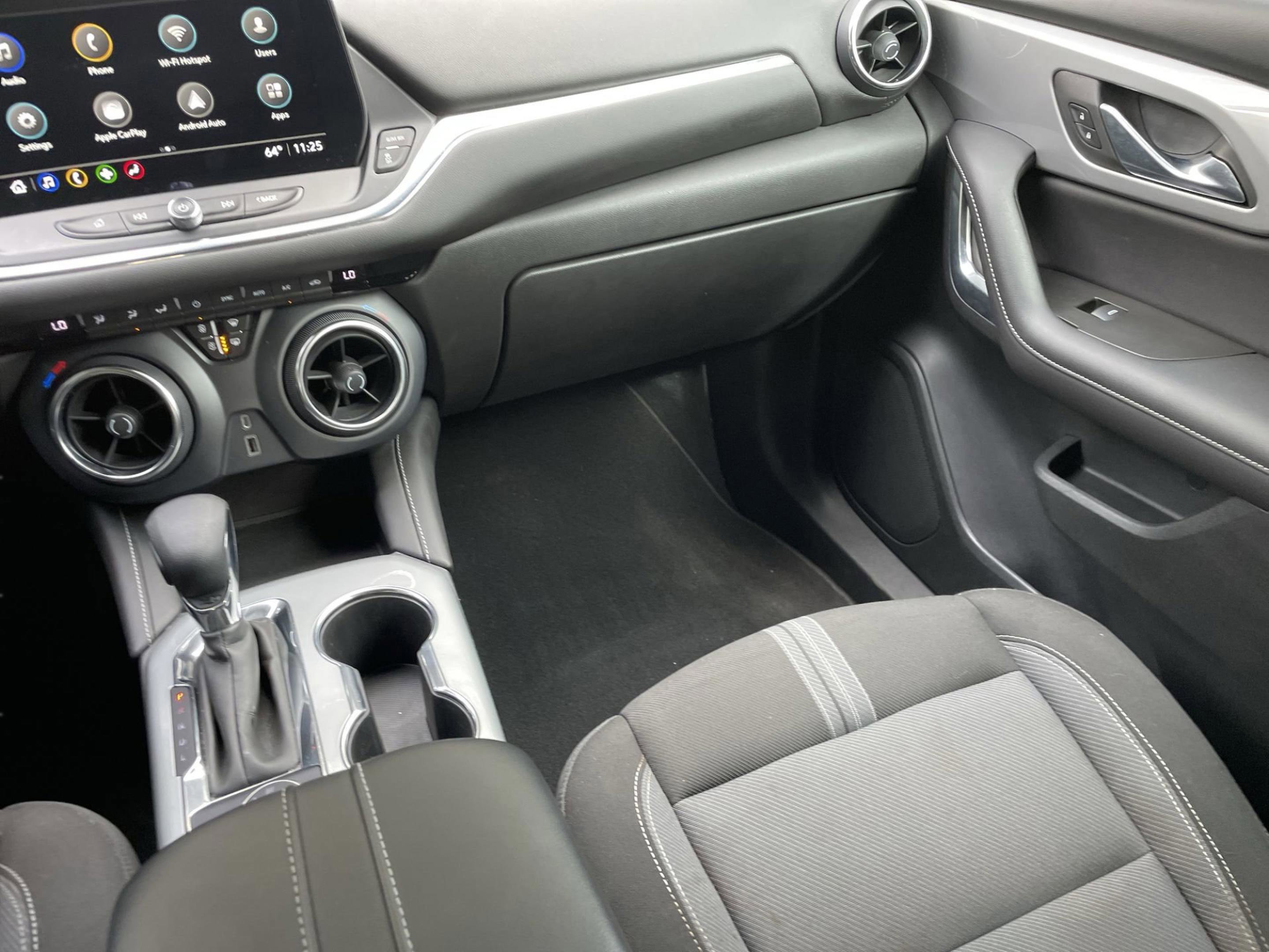 Used 2023 Chevrolet Blazer LT image 15