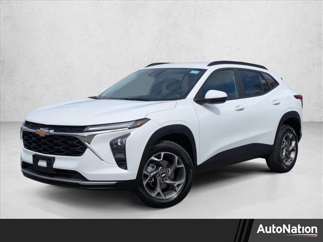 Used 2025 Chevrolet Trax LT image 1