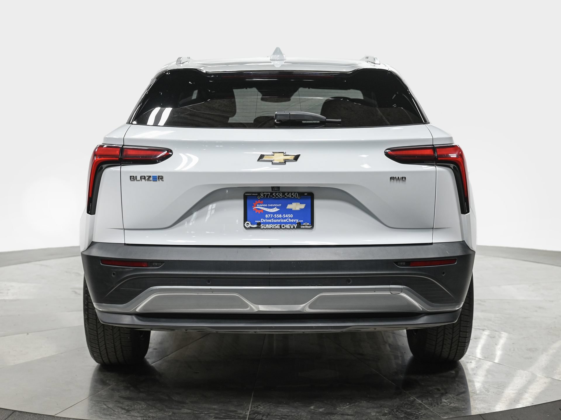 Used 2024 Chevrolet Blazer EV LT AWD/4WD image 5