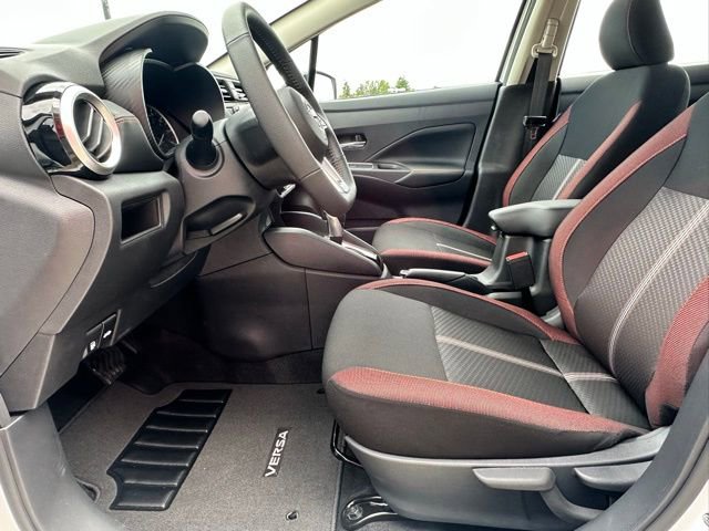 New 2025 Nissan Versa SR w/ Trunk Package image 12