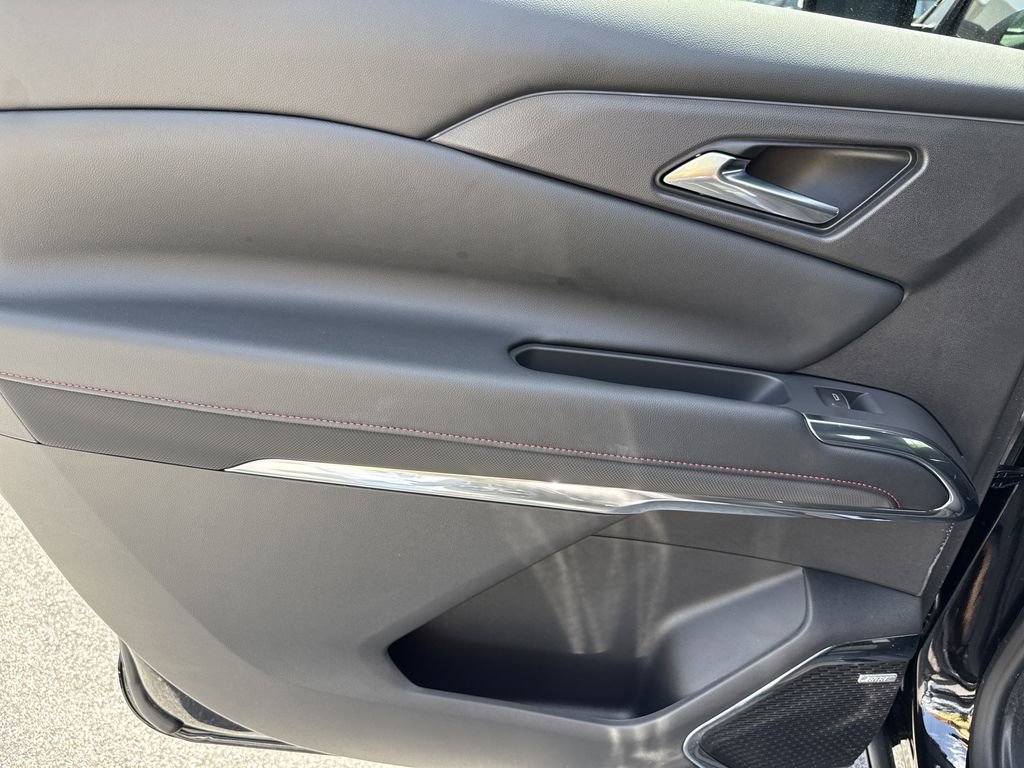 Used 2026 Chevrolet Traverse RS w/ LPO, Floor Liner Package FWD image 23