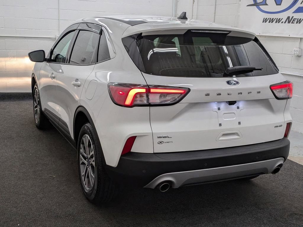 Used 2022 Ford Escape SEL image 16
