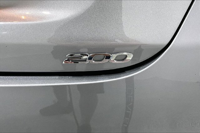 Used 2016 Chrysler 200 Limited FWD image 30