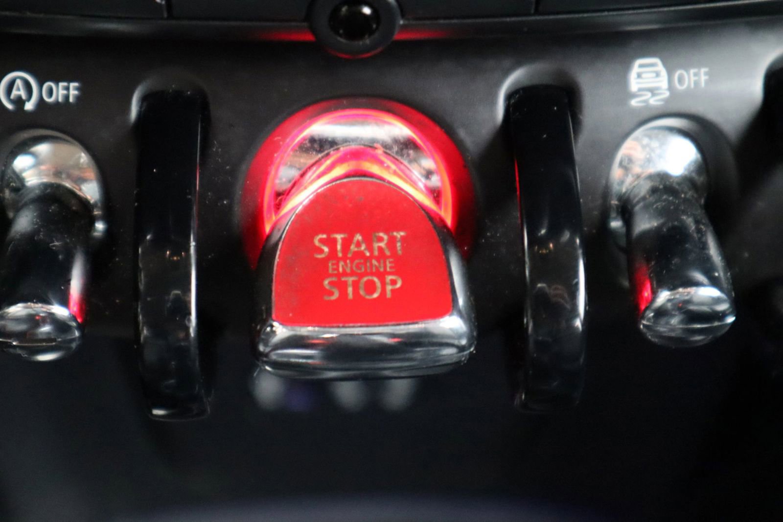 Used 2015 MINI Cooper S image 23