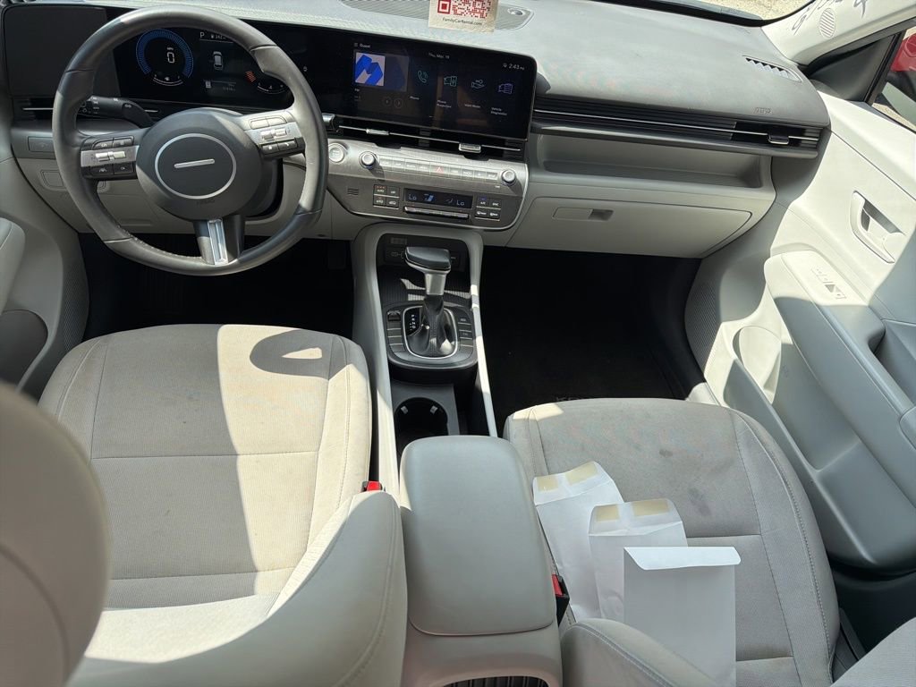 Used 2025 Hyundai Kona SEL image 11