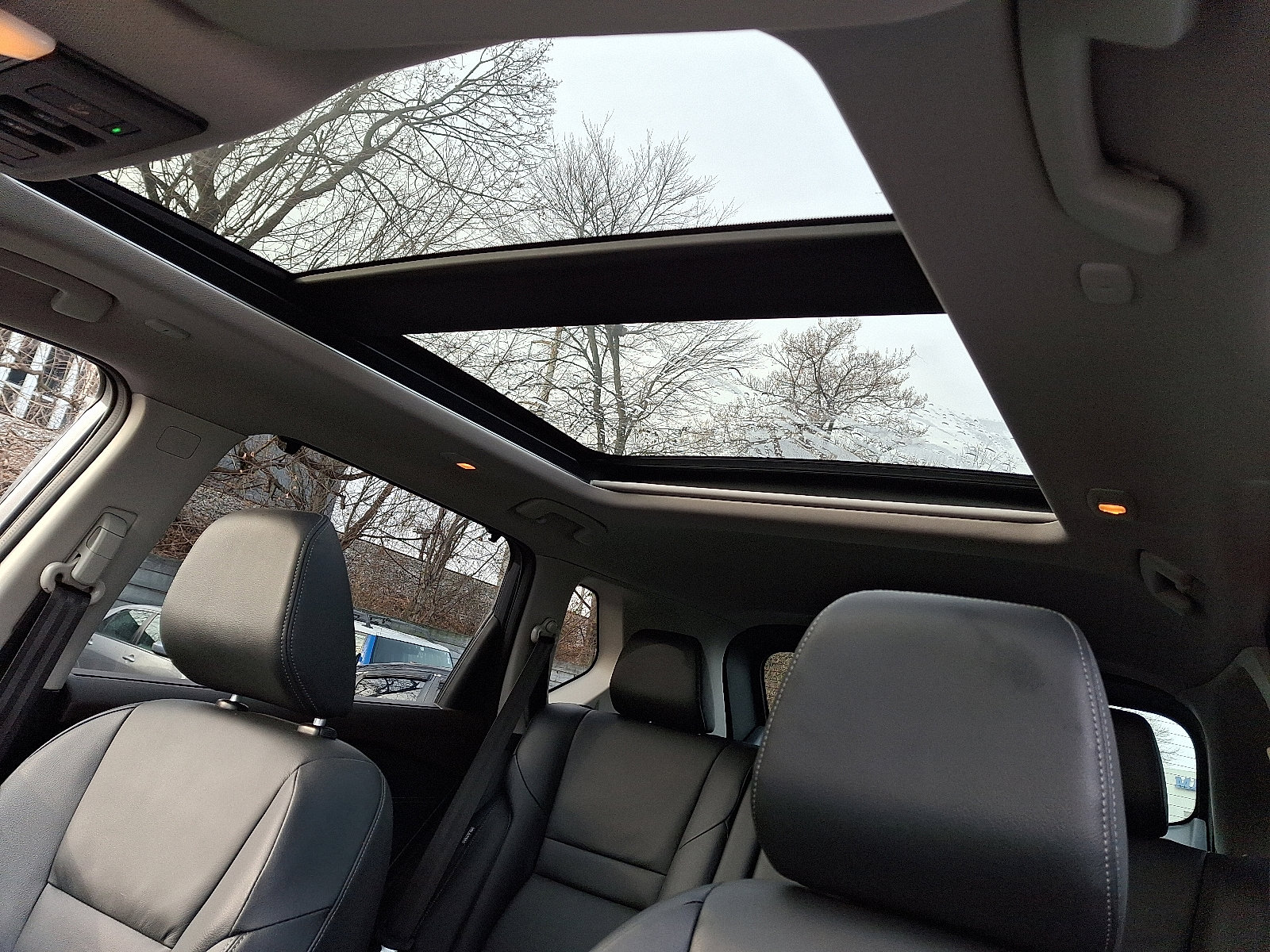 Used 2023 Nissan Rogue SL w/ SL Premium Package image 12