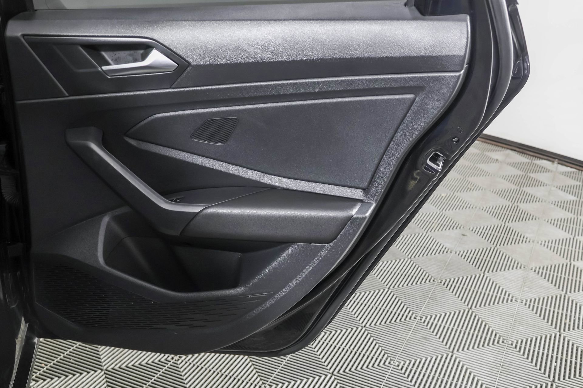 Used 2025 Volkswagen Jetta Sport FWD image 41