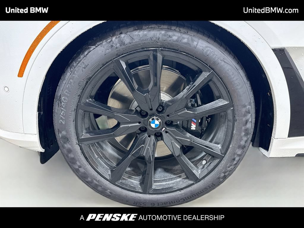 New 2027 BMW X7 xDrive40i w/ M Sport Package AWD/4WD image 2