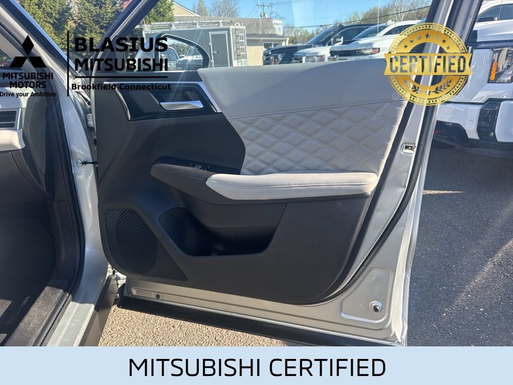 Used 2022 Mitsubishi Outlander SEL AWD/4WD image 28