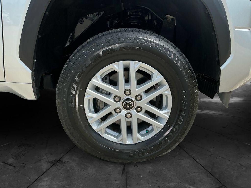 Used 2022 Toyota Tundra SR5 AWD/4WD image 15