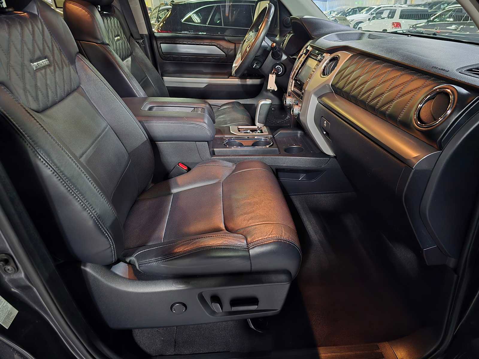 Used 2019 Toyota Tundra Platinum AWD/4WD image 12