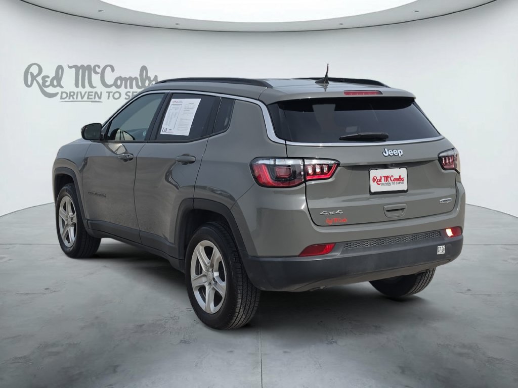 Used 2023 Jeep Compass Latitude w/ Convenience Group AWD/4WD image 3