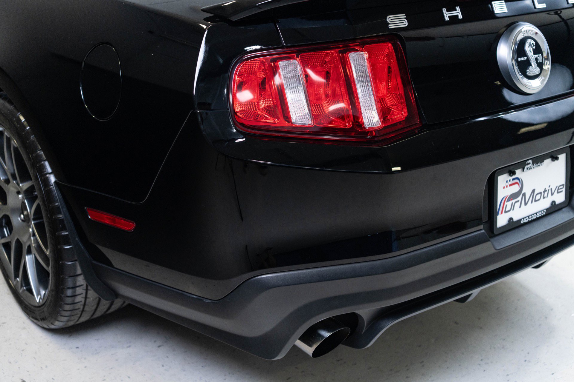 Used 2012 Ford Mustang Shelby GT500 w/ SVT Performance Pkg RWD image 10