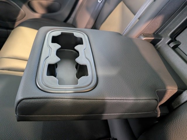 Used 2025 Volvo V60 B5 Cross Country Plus image 22