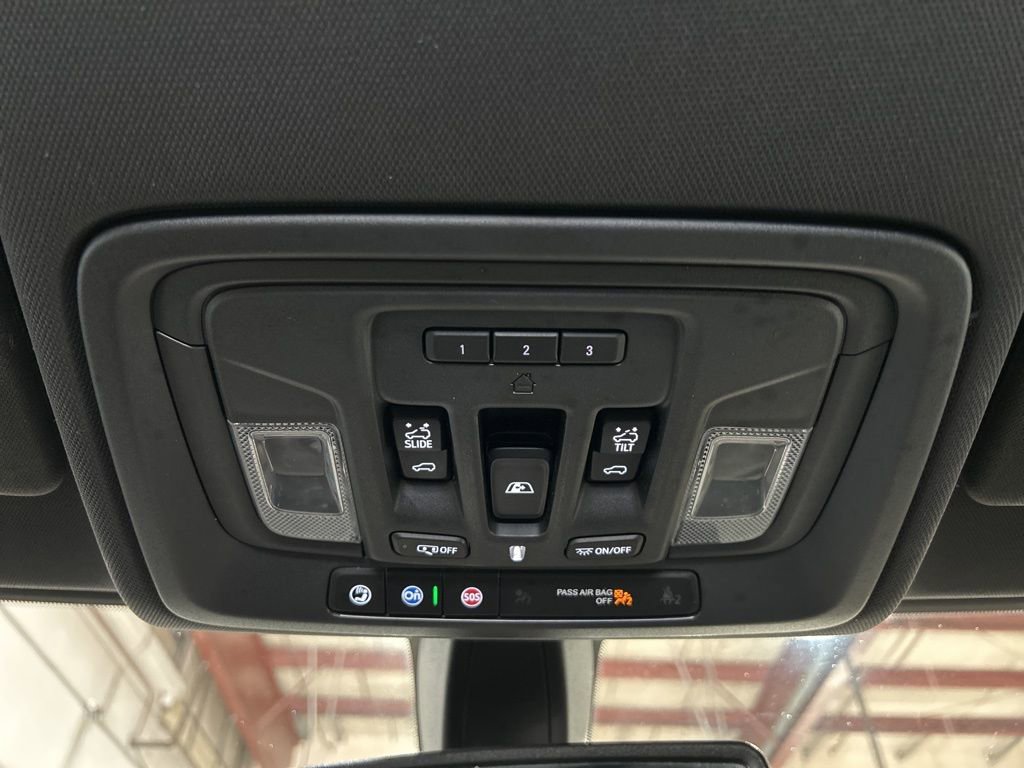 Used 2019 Chevrolet Silverado 1500 High Country w/ Z71 Off-Road Package AWD/4WD image 41