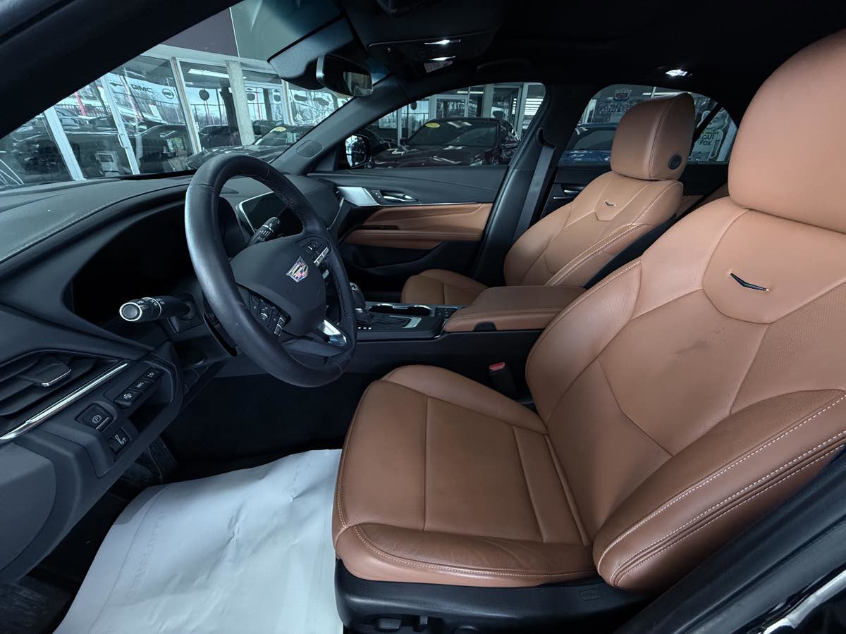 Used 2025 Cadillac CT4 Premium Luxury image 25