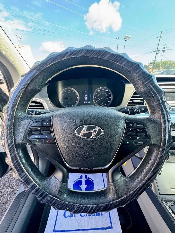 Used 2016 Hyundai Sonata SE image 12