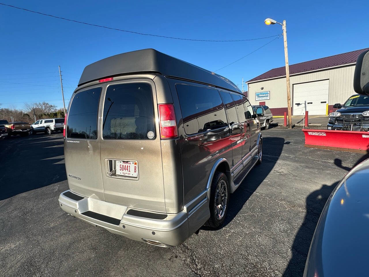 Used 2015 Chevrolet Express 2500 image 5
