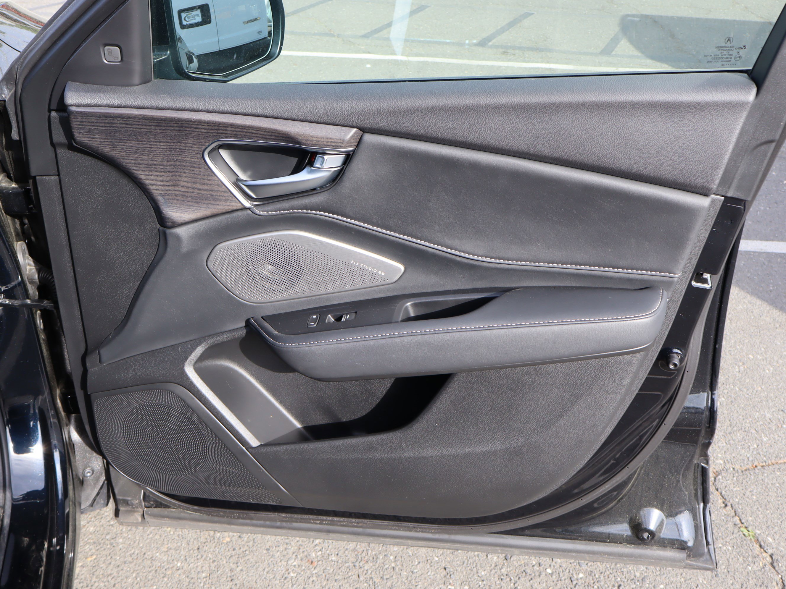 Used 2025 Acura RDX SH-AWD w/ Advance Package image 36