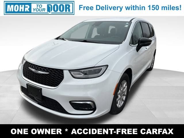 Used 2024 Chrysler Pacifica Touring-L image 1