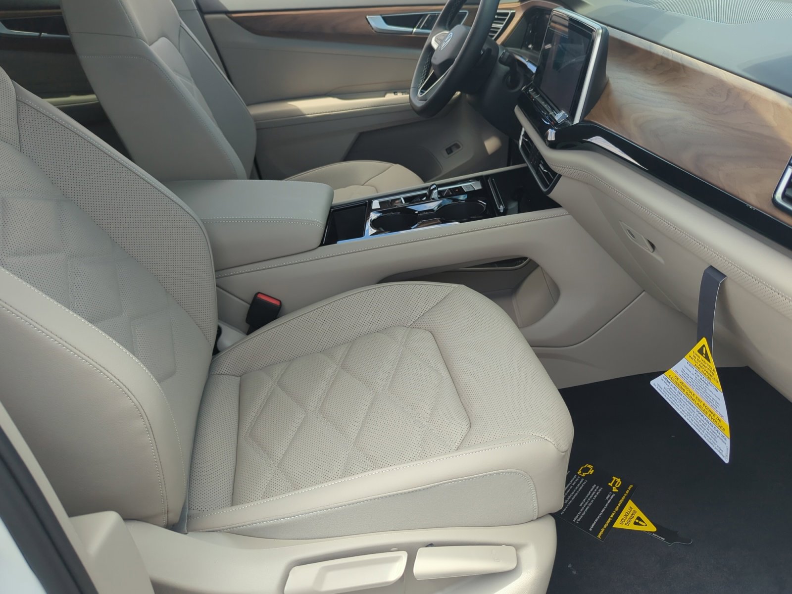 New 2026 Volkswagen Atlas SE FWD image 18