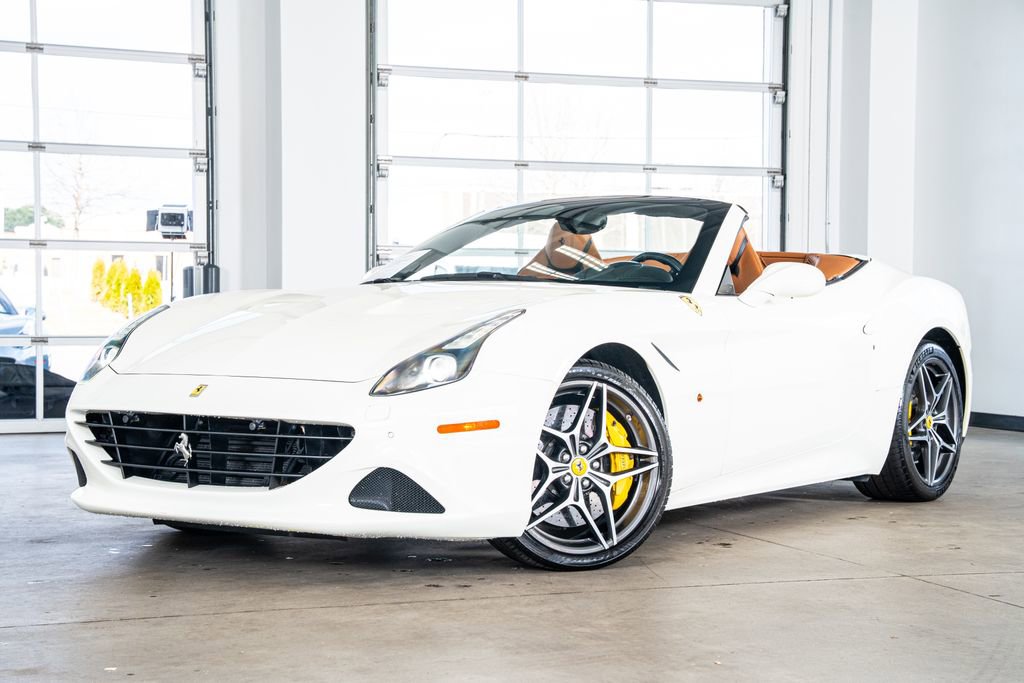 Used 2016 Ferrari California T image 2