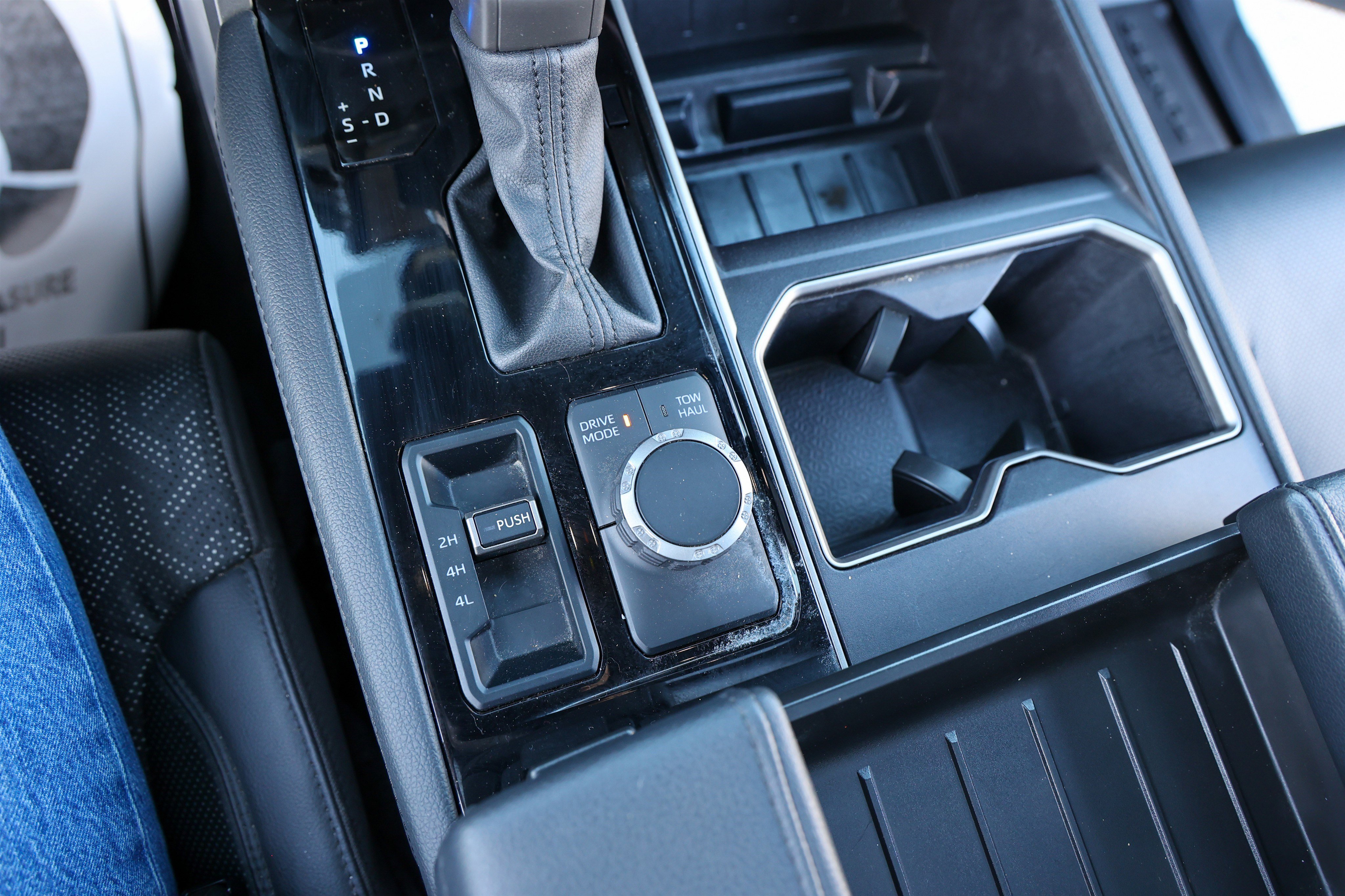 Used 2025 Toyota Tundra Limited image 26