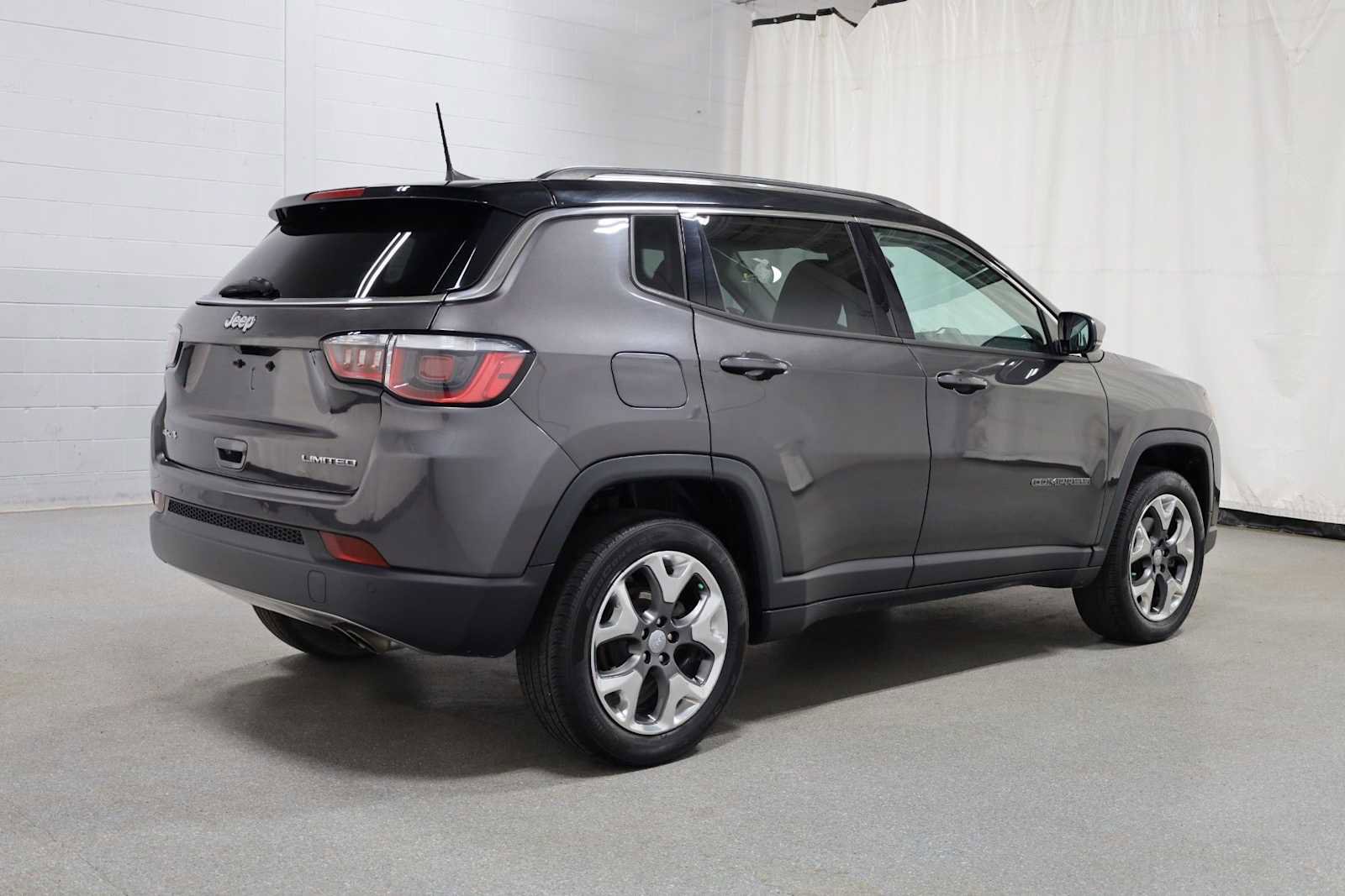 Used 2019 Jeep Compass Limited w/ Safety & Security Group AWD/4WD image 9