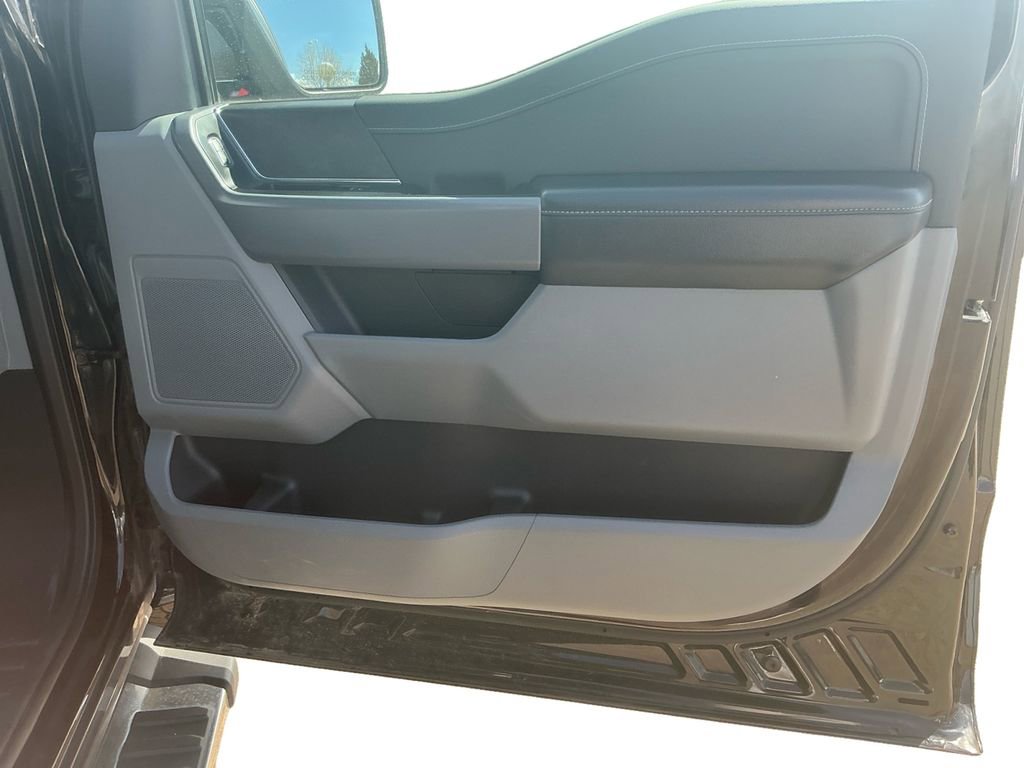 Used 2025 Ford F150 XLT w/ Equipment Group 301A Standard image 16