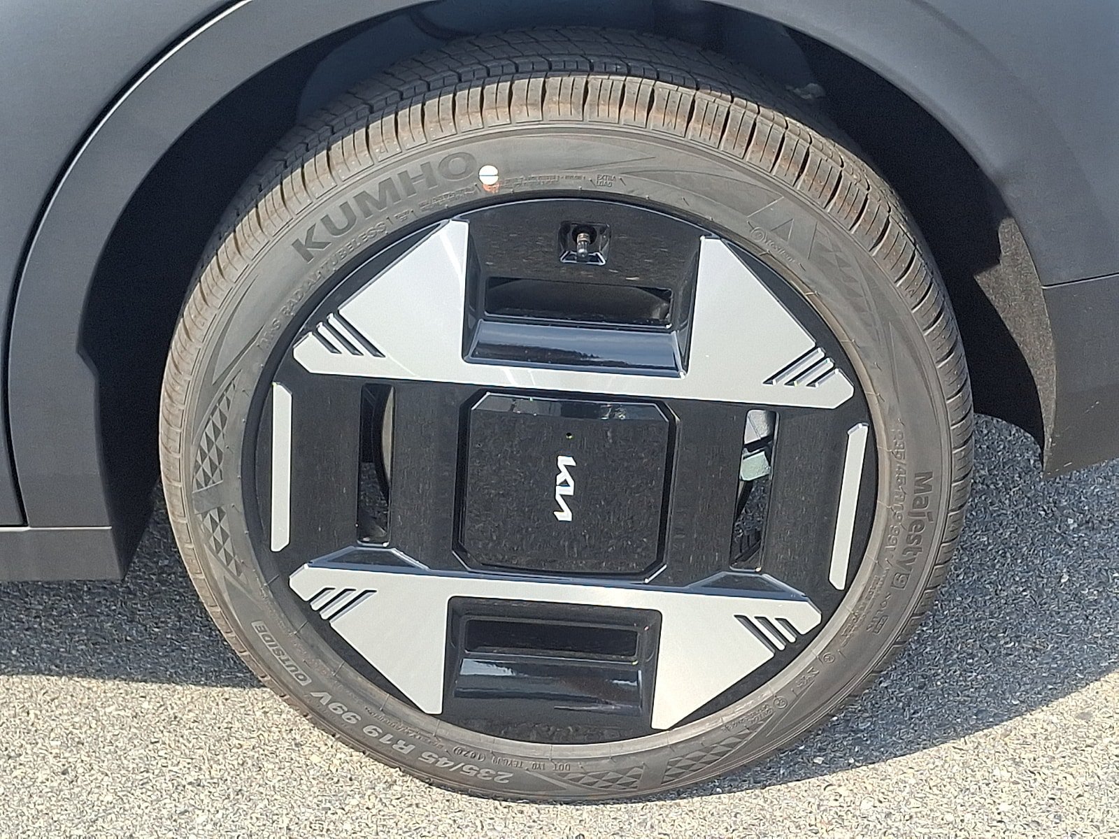 New 2027 Kia EV3 Wind AWD/4WD image 5