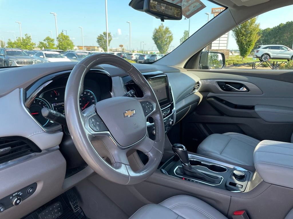 Used 2019 Chevrolet Traverse LT w/ LT Premium Package AWD/4WD image 10